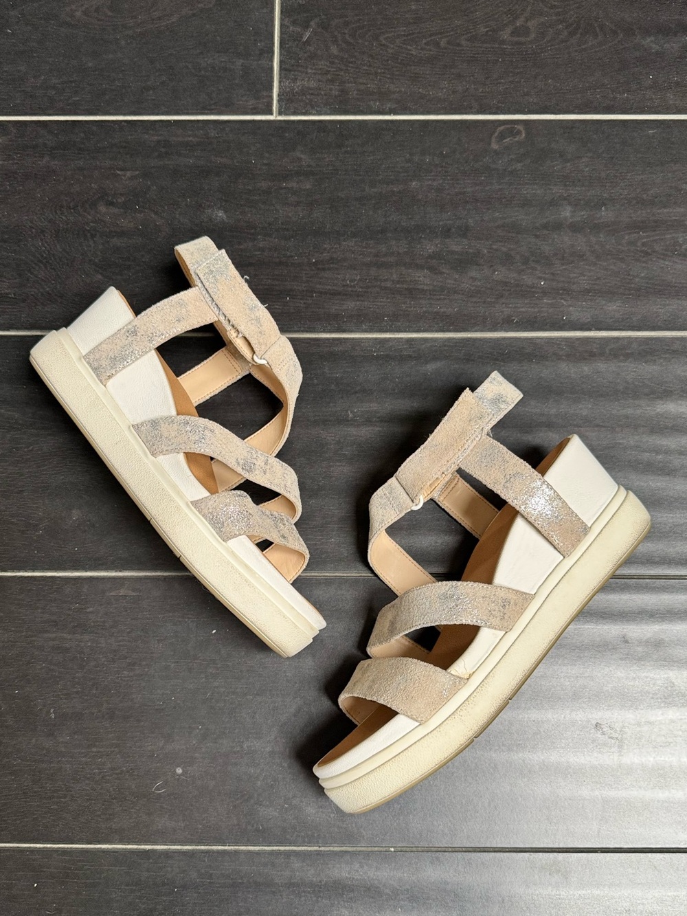 Dr. Scholl's Beige Strappy Platform Sandals size 8